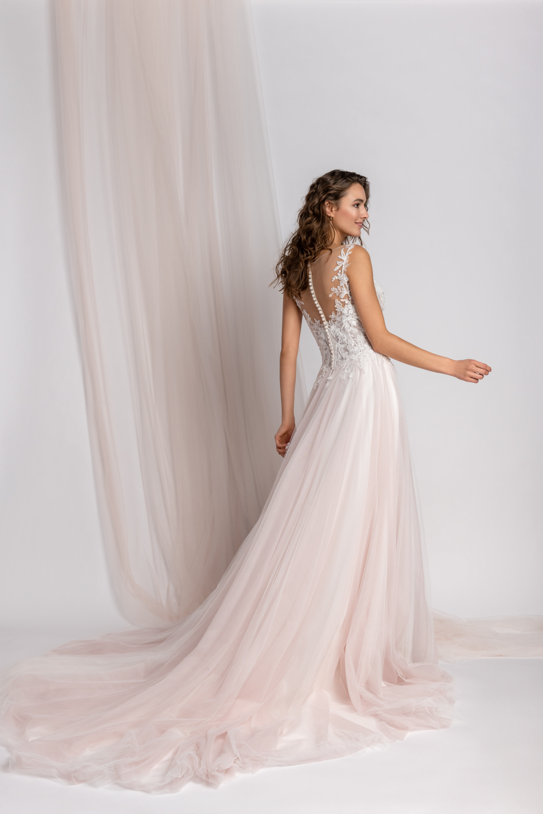 Lina Becker 2201 brudekjole med tyl rosa